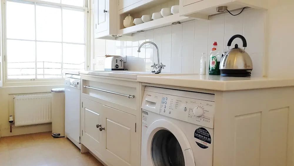 Classy Historic Edinburgh Apartment - photo 13