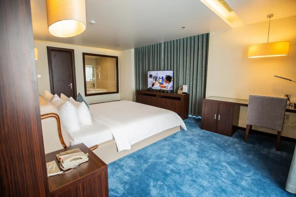 Central Luxury Ha Long Hotel - photo 4