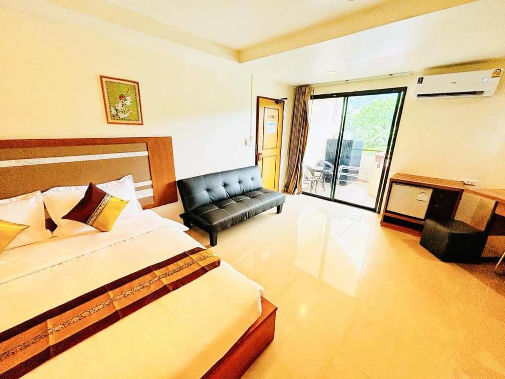 Patong V Hotel - photo 2