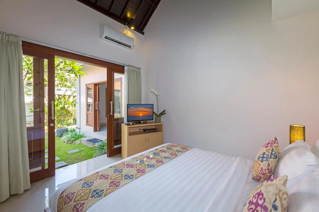 Kubal Villa and Living Seminyak - photo 24
