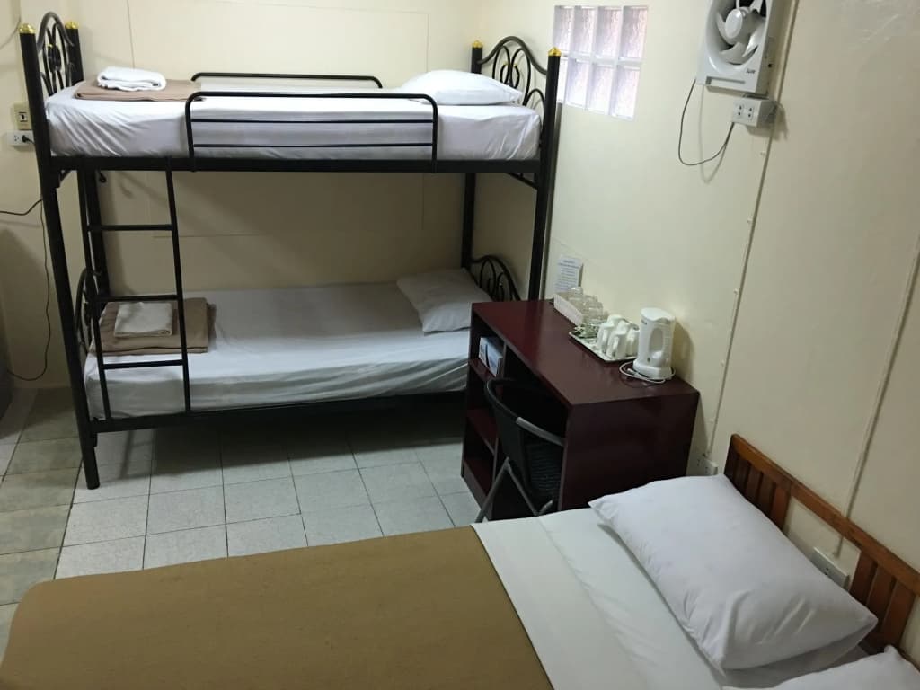 Taphouse Guest House - photo 3