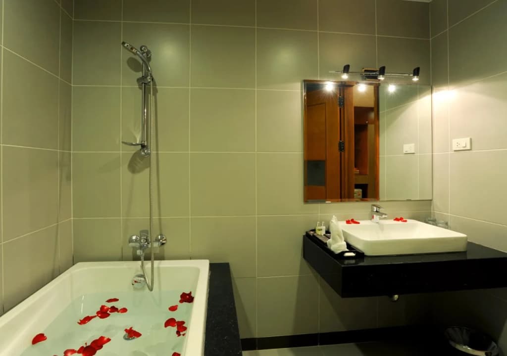 Gallant Hotel - photo 10