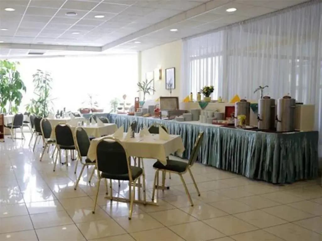 Hotel Bara Budapest - photo 16