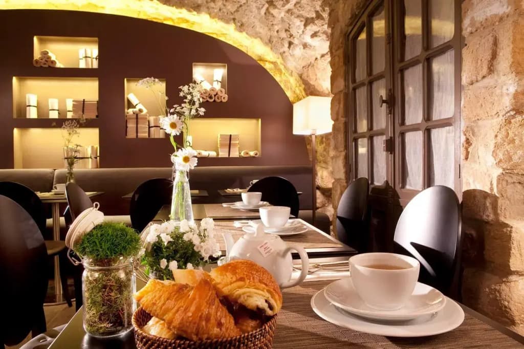Hotel Verneuil - photo 22
