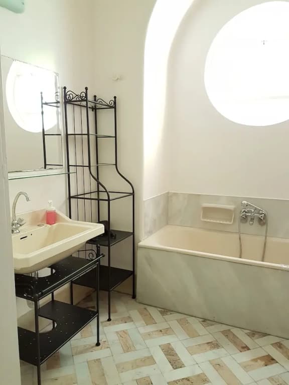Erra - Red - Athens Center,140m²,4 BD,2 BATH - photo 8