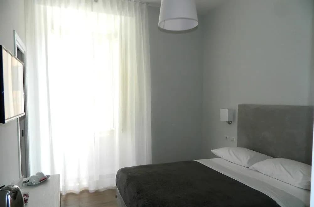 Eighty Four Luxury Rooms - photo 6