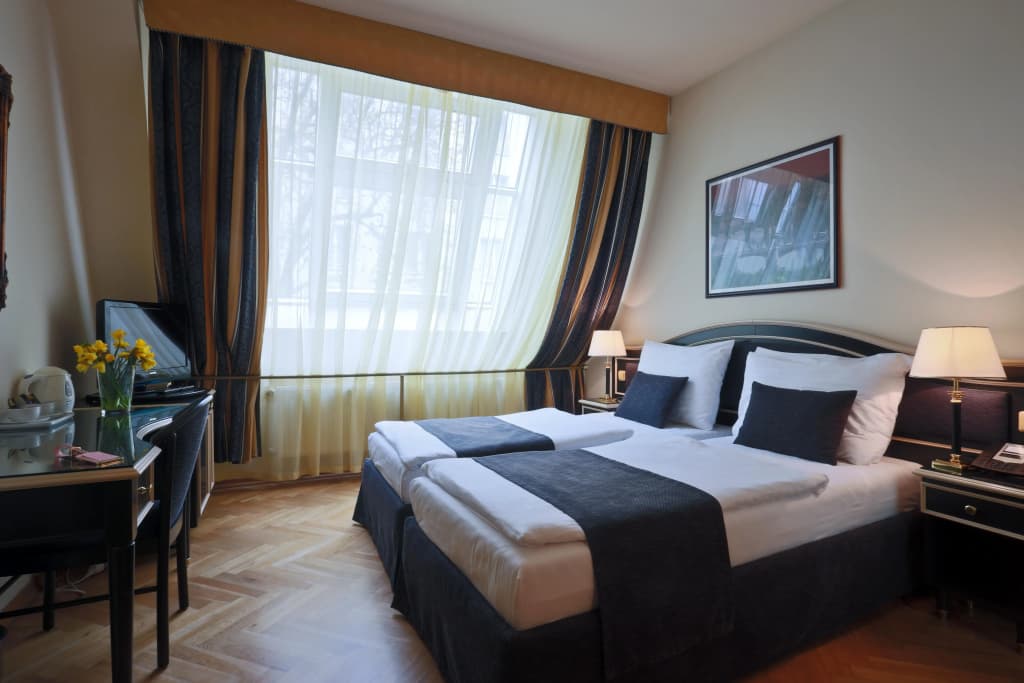 Hotel Elysee - photo 6