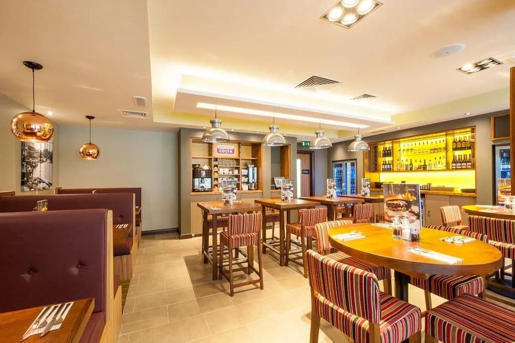 Premier Inn London Hackney - photo 12