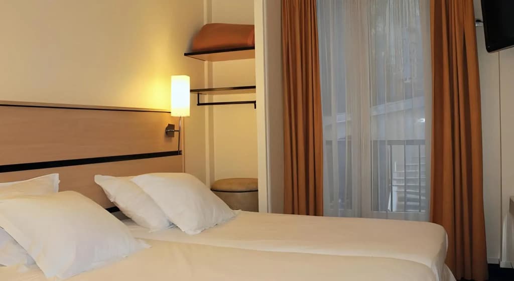 New Hotel Saint Lazare - photo 15