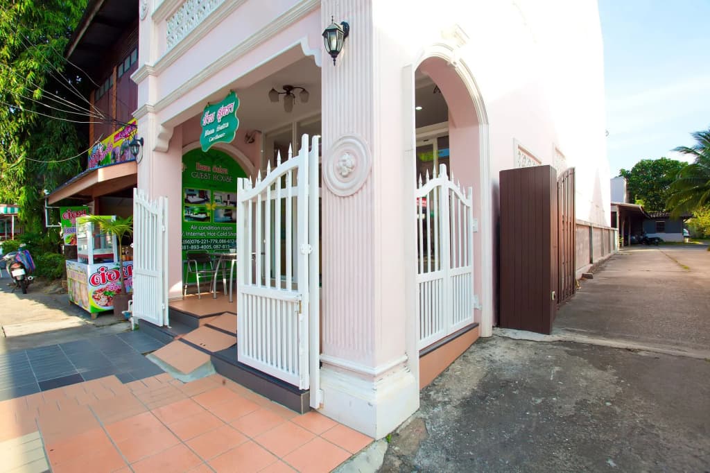 Baan Sutra Guesthouse - photo 15
