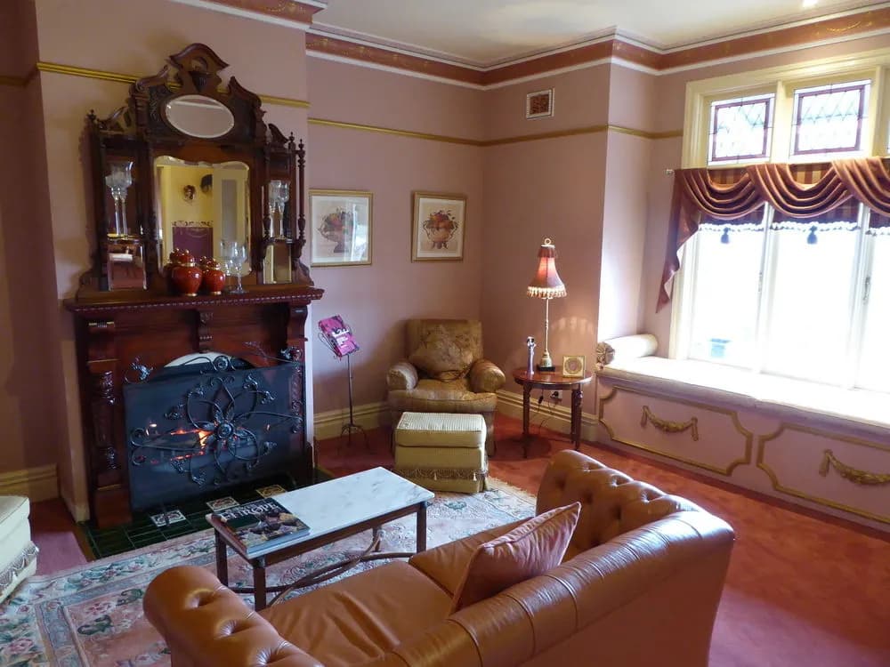 Deloraine Homestead - photo 2