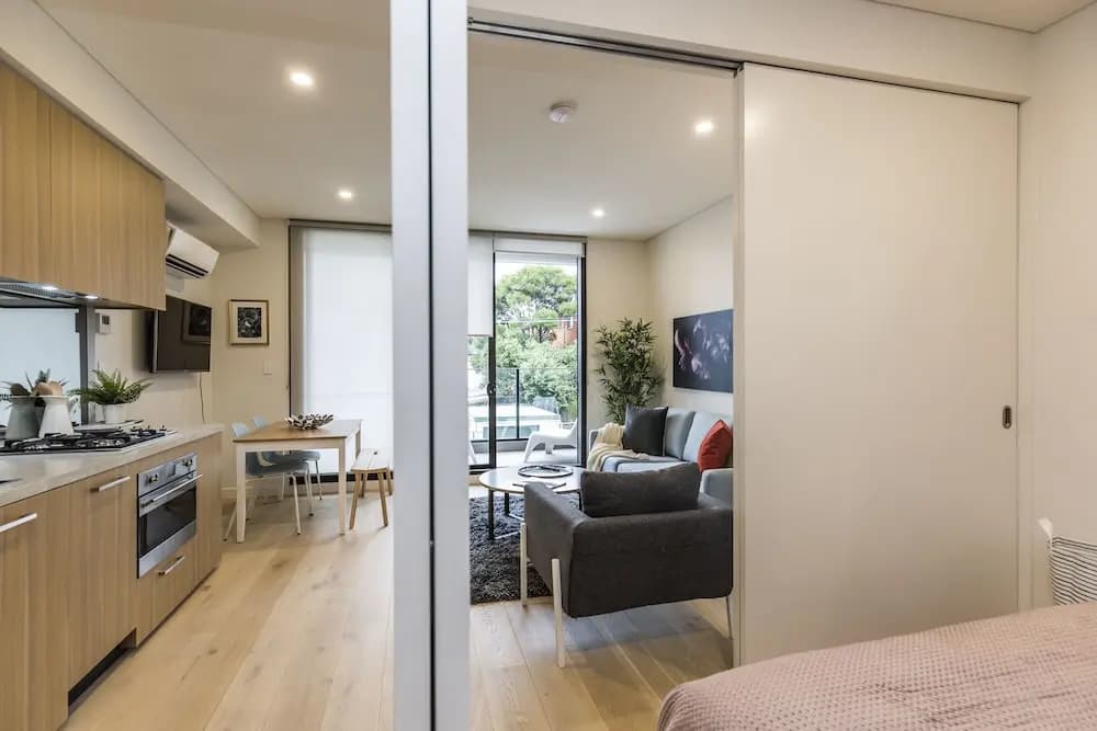 Air Conditioned One Bedroom with Pool Close To CBD - photo 6