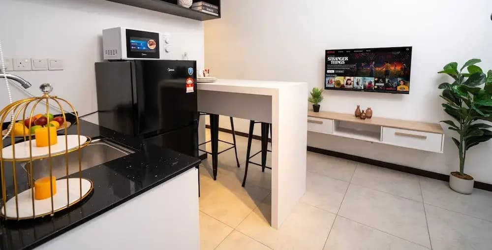 Neu Suites 3rdNvenue by Perfect Host - photo 34