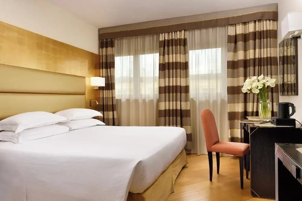 FH55 Med Executive Hotel - photo 5