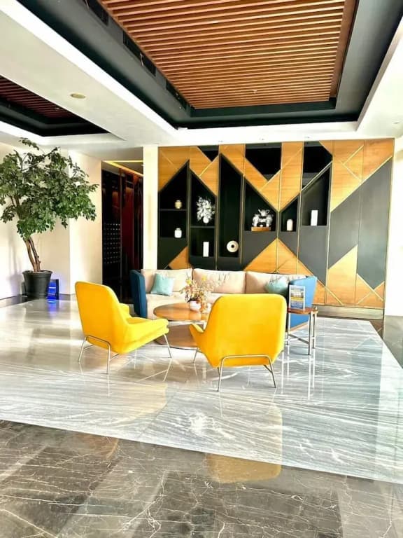 Lush Lakeside - Citra Luxury Apartments - photo 3