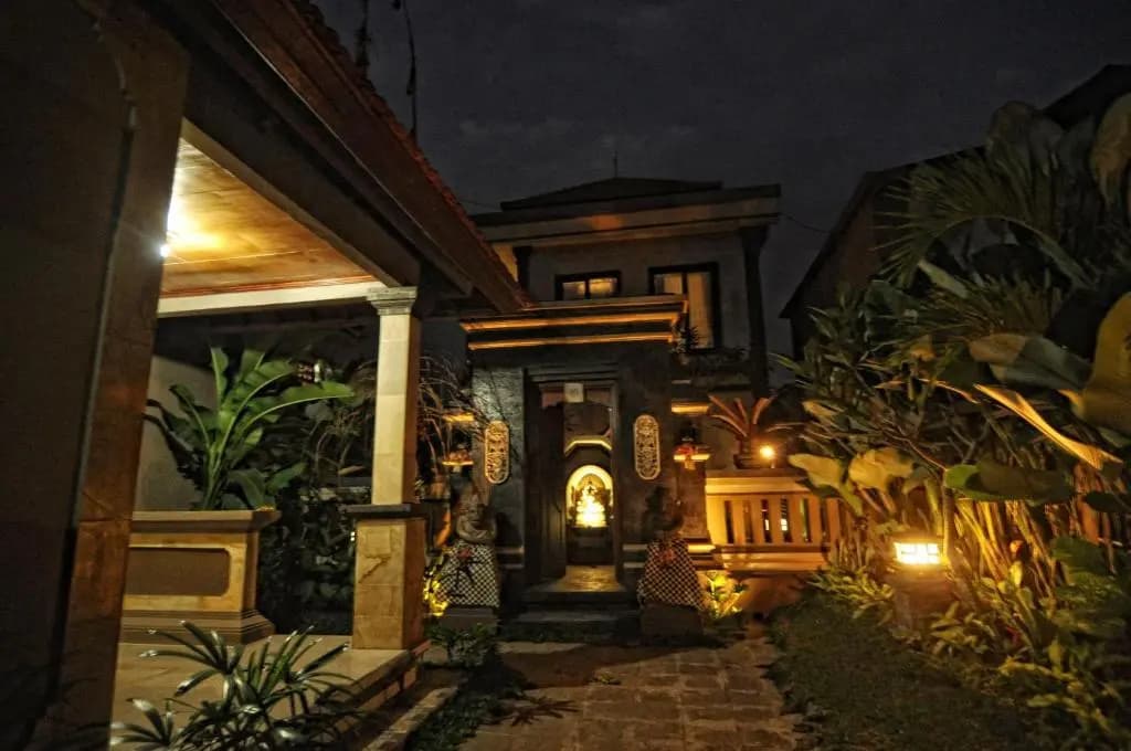 Leo Villa - photo 8