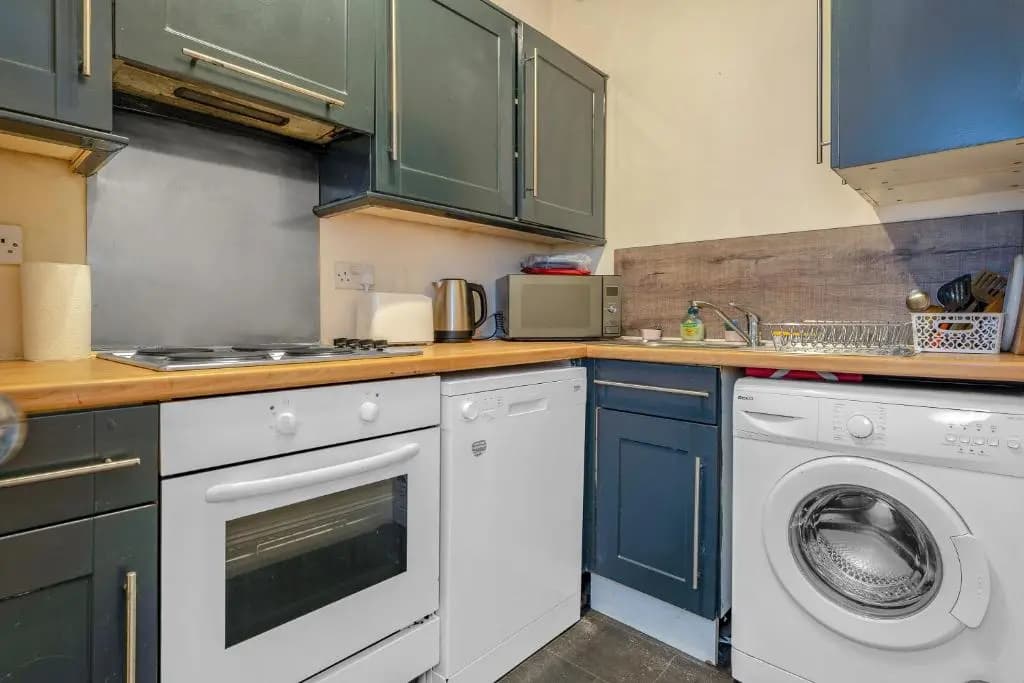 Edinburgh City Centre Jasmine Apartment -SLEEPS 7 - photo 15