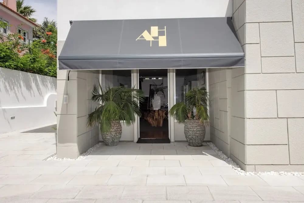 Avenue Hill Hotel - photo 1