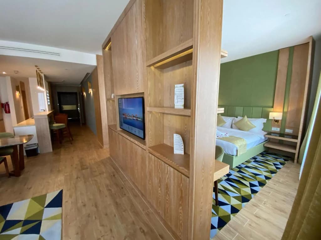 The Bentley Luxury Hotel and Suites - photo 29