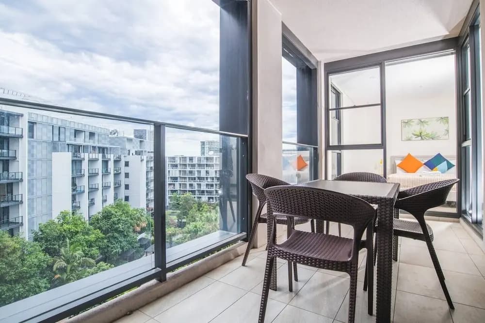 Bright & Modern! 2bed 2bath APT With Parking - photo 7