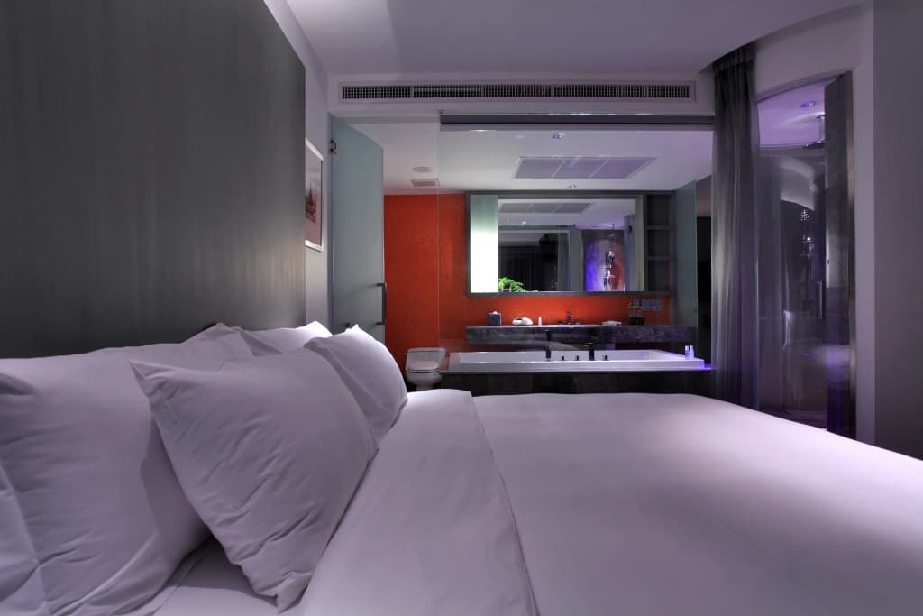 LiT BANGKOK Hotel - photo 6