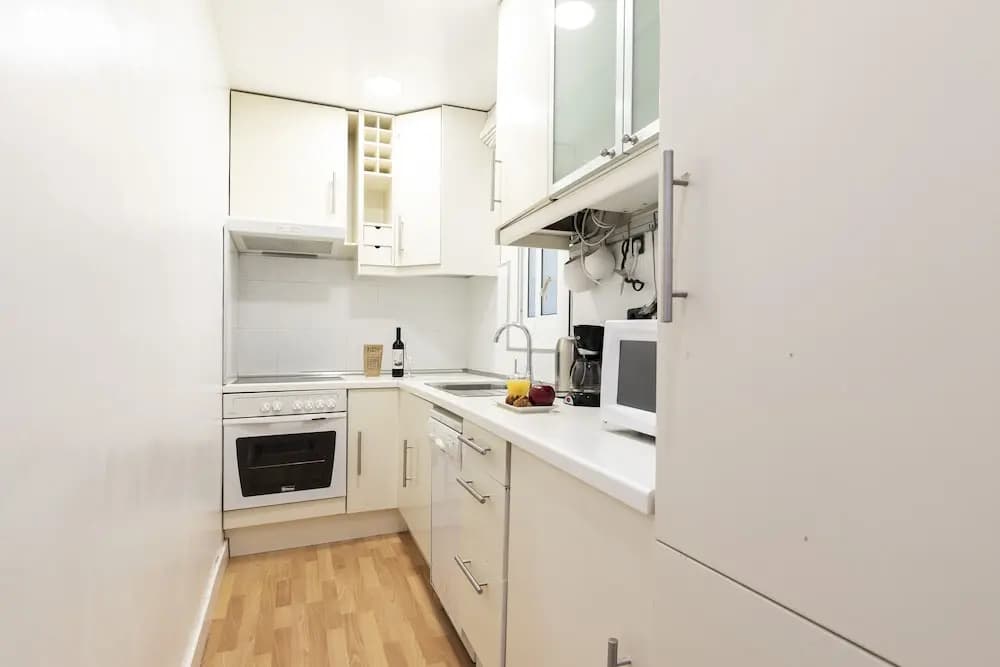 Ab Berlin Les Corts Apartment - photo 15