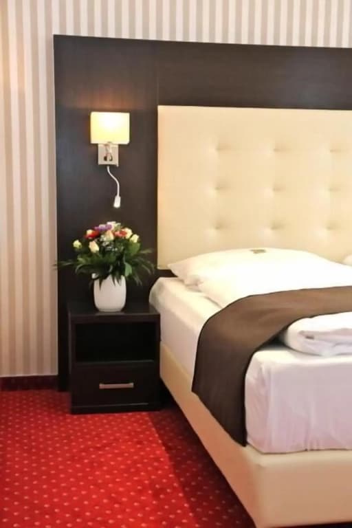 Hotel Herbst Berlin - photo 13