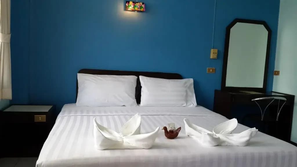 Patong Deli Hotel - photo 3