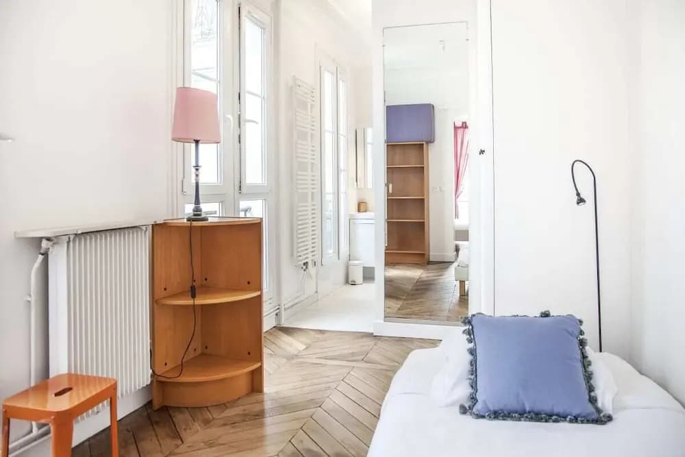 Charming Apartment With Balcony - 5 min Republique - photo 3
