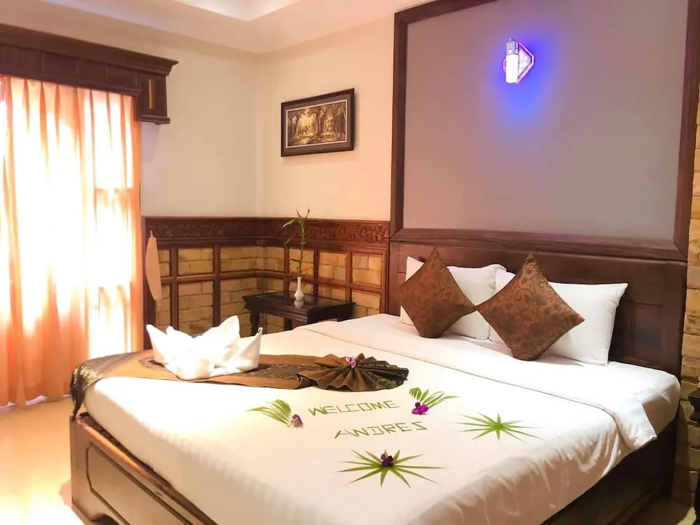 Kings Luxury Hotel - photo 3