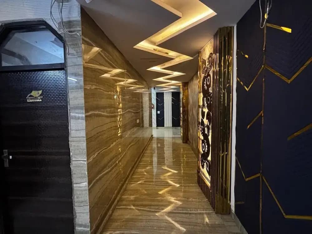 Hotel Akash Continental - photo 9