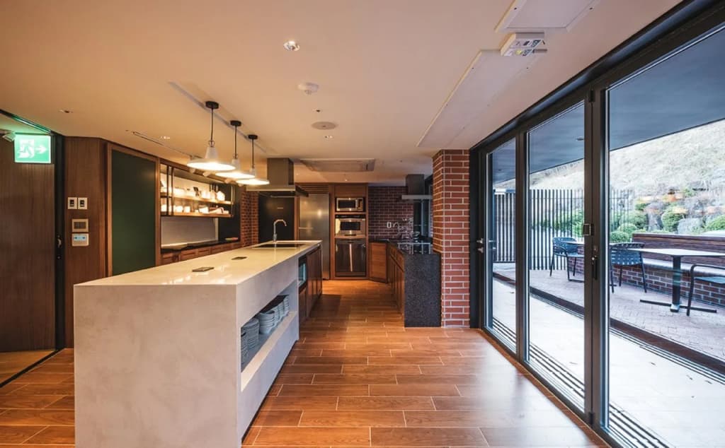 Walkerhill Douglas House - photo 4