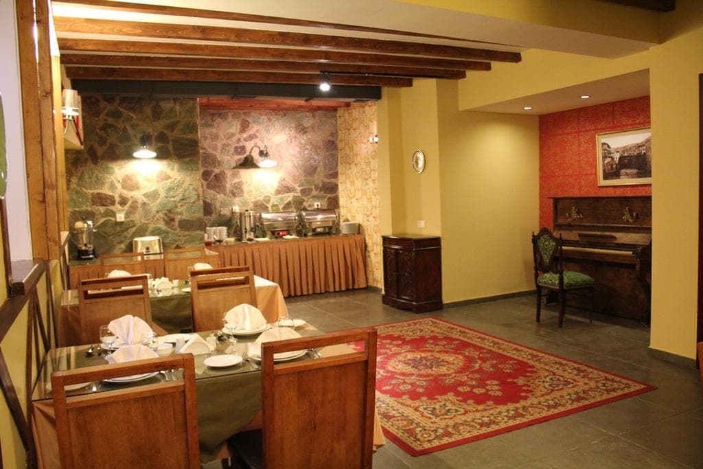 Prestige Palace Hotel - photo 11