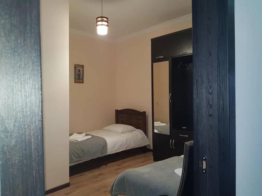Upstairs Hotel Tbilisi - photo 6