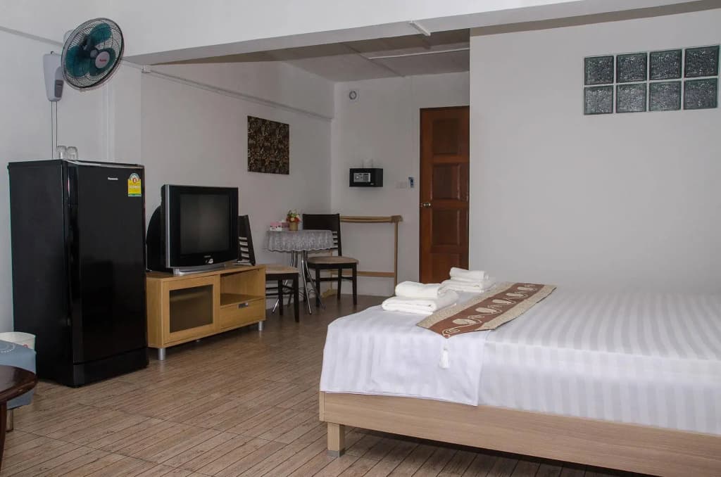 Allstar Guesthouse - photo 7