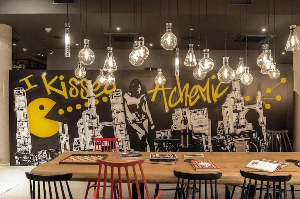 Moxy Edinburgh Airport - photo 19