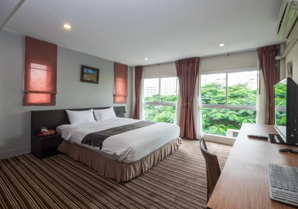Cozy at Ten Hotel Bangkok - photo 4