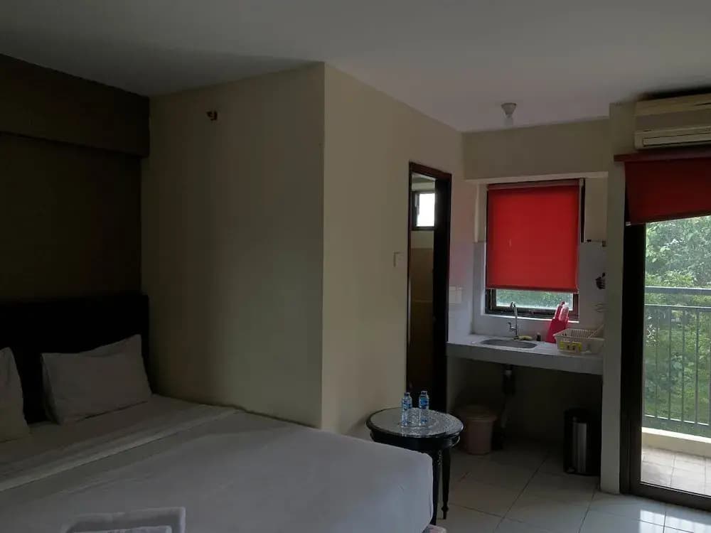 Comfortable Studio Room At Kebagusan City - main photo