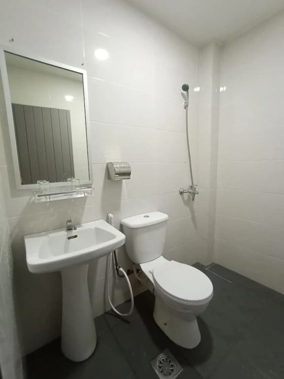 OYO 90089 N H Inn - photo 8