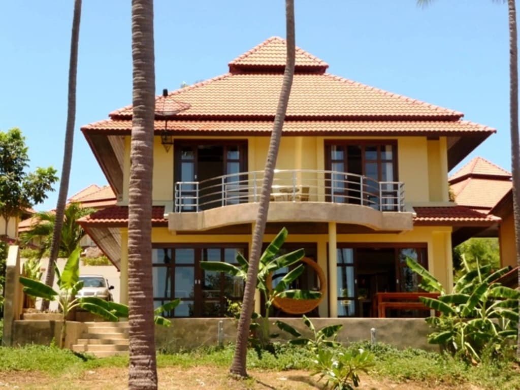 Shower of Sunshine Villa - main photo