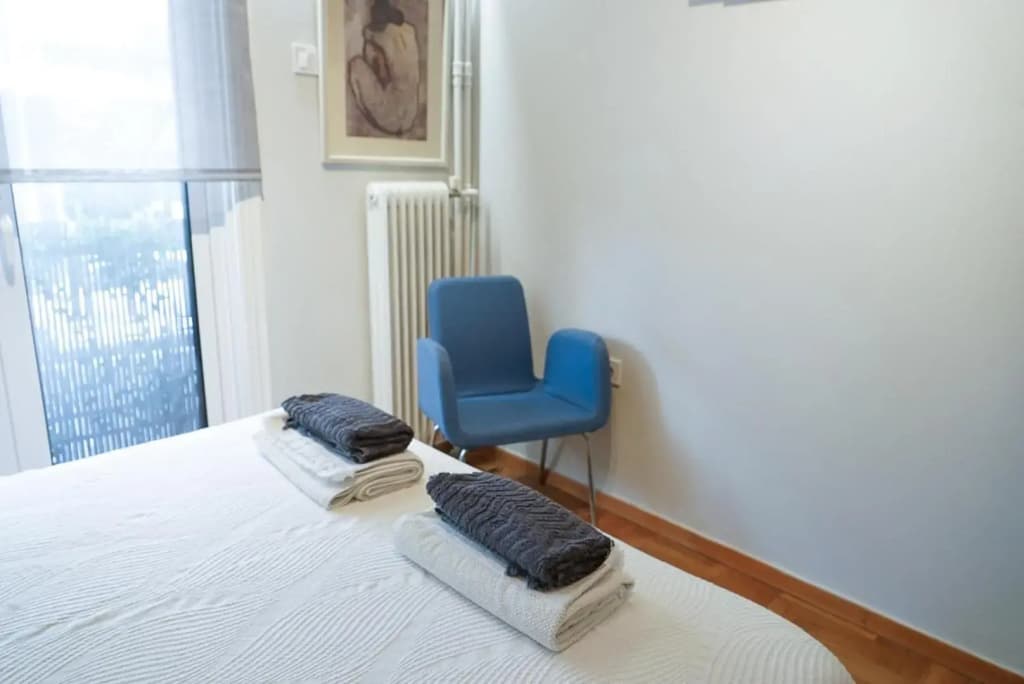 Modern studio apartment very close to city centre - photo 5