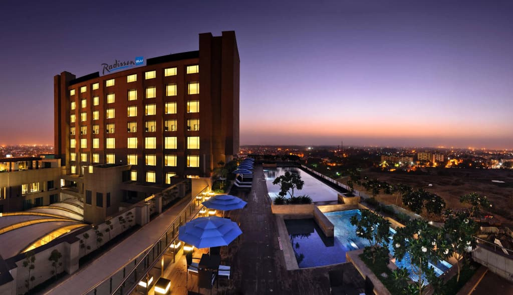 Radisson Blu Hotel New Delhi Paschim Vihar - photo 11