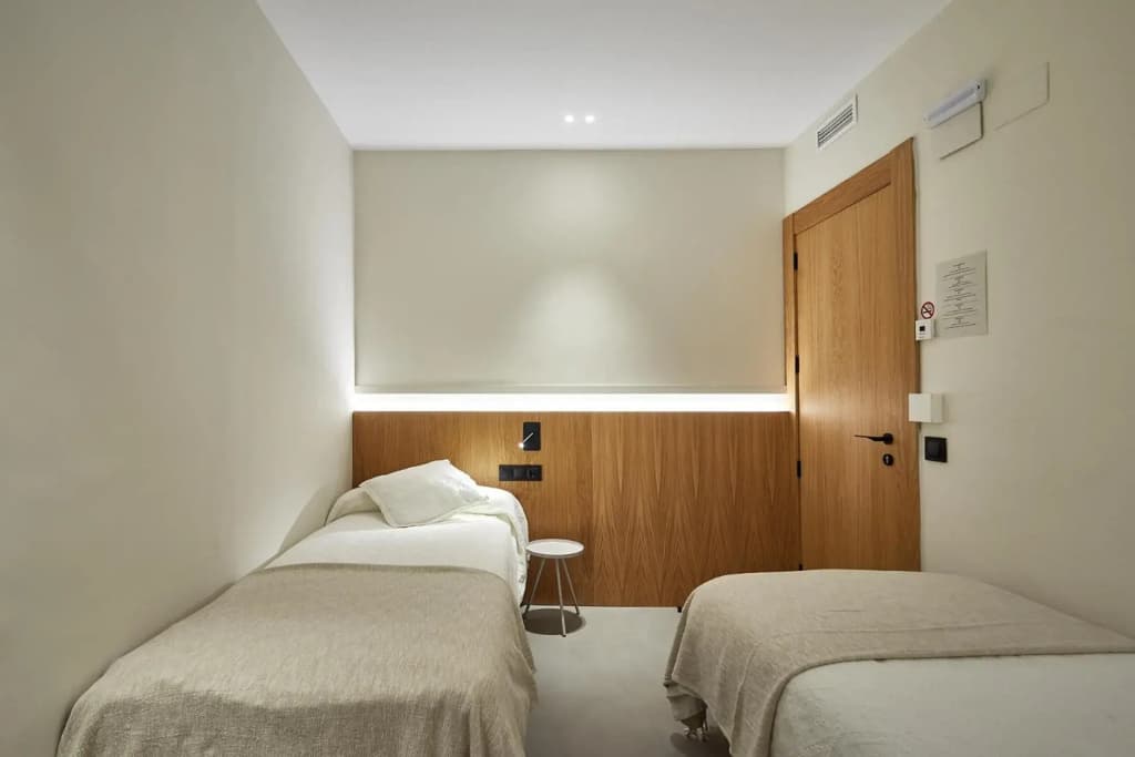 Ella Hostel Ramblas - photo 13