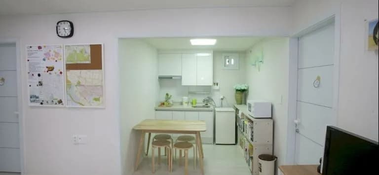 Ro&JO House(루밍 게스트하우스) - photo 20