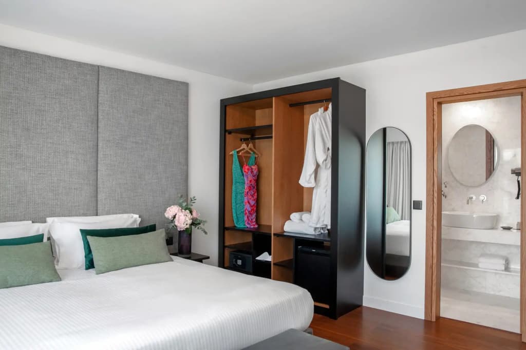 The Athenaeum Luxury Hotel - photo 10