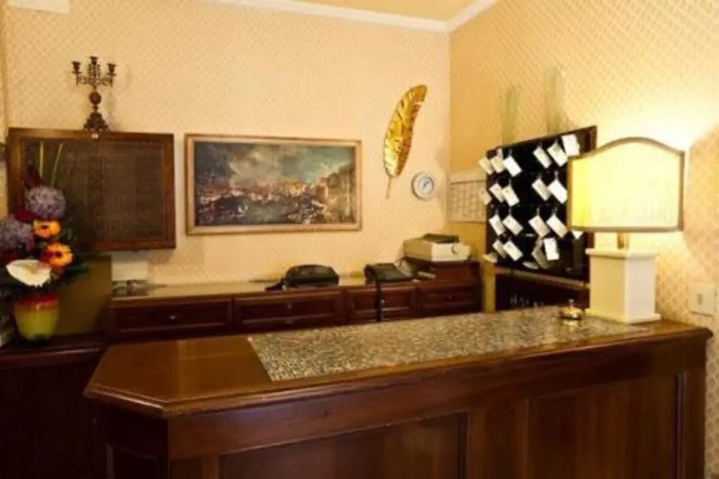 Hotel Atmosphere - photo 2
