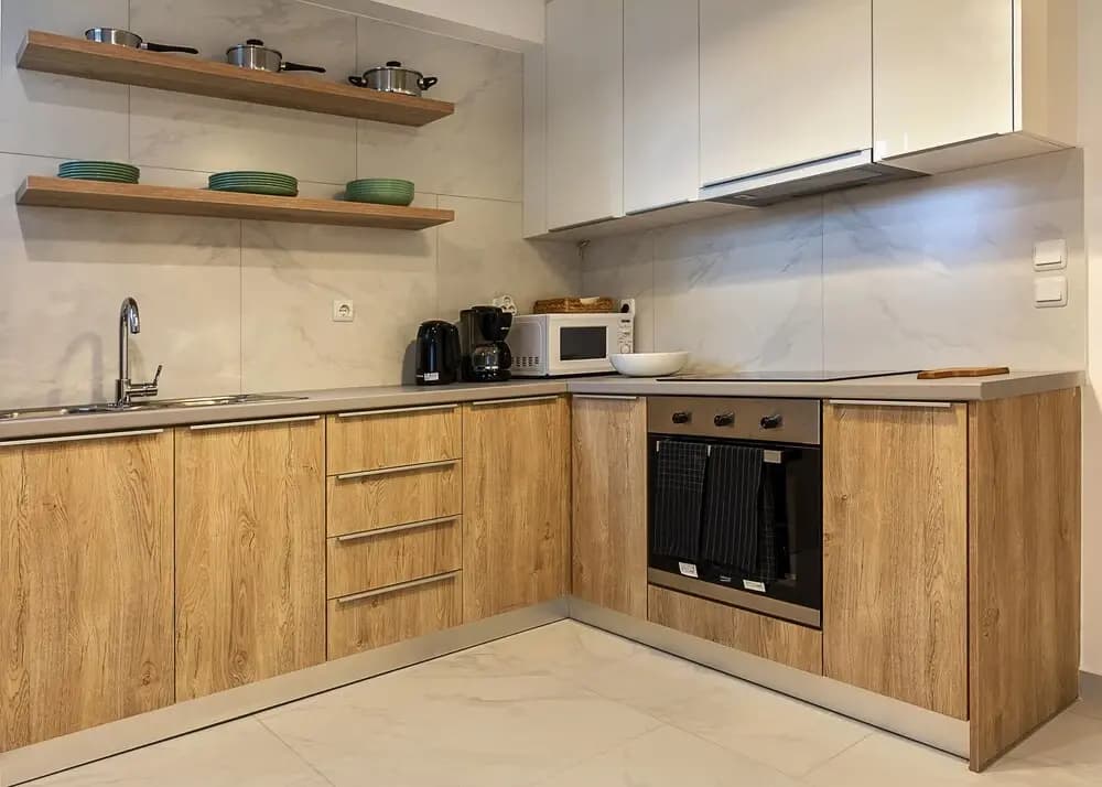 Elegant, spacious & minimalist aptm w/balcony - photo 11