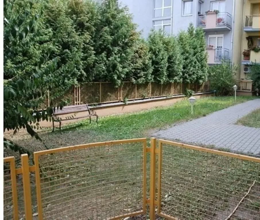 UJPEST - photo 19
