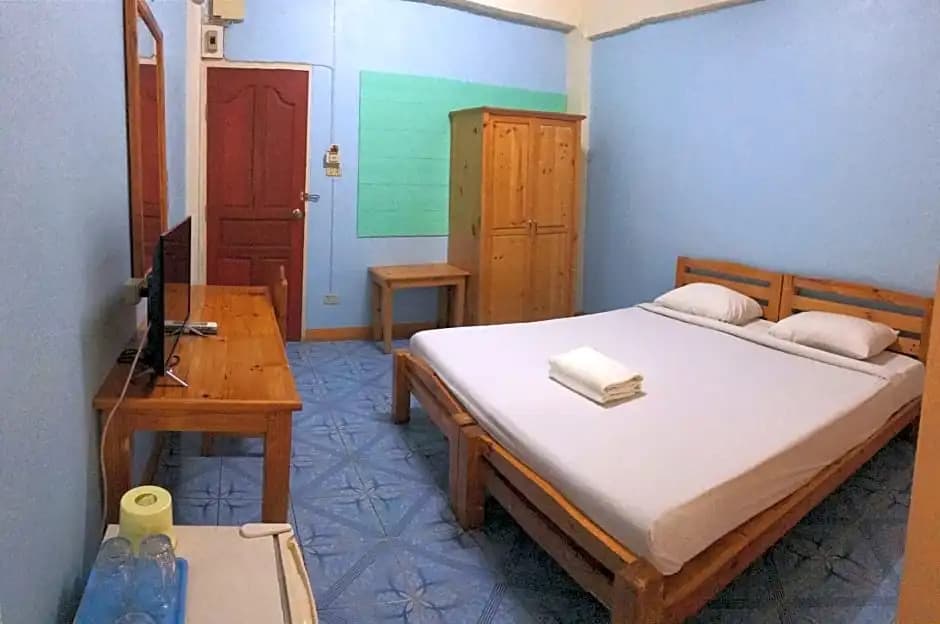 Apinya Court - photo 6