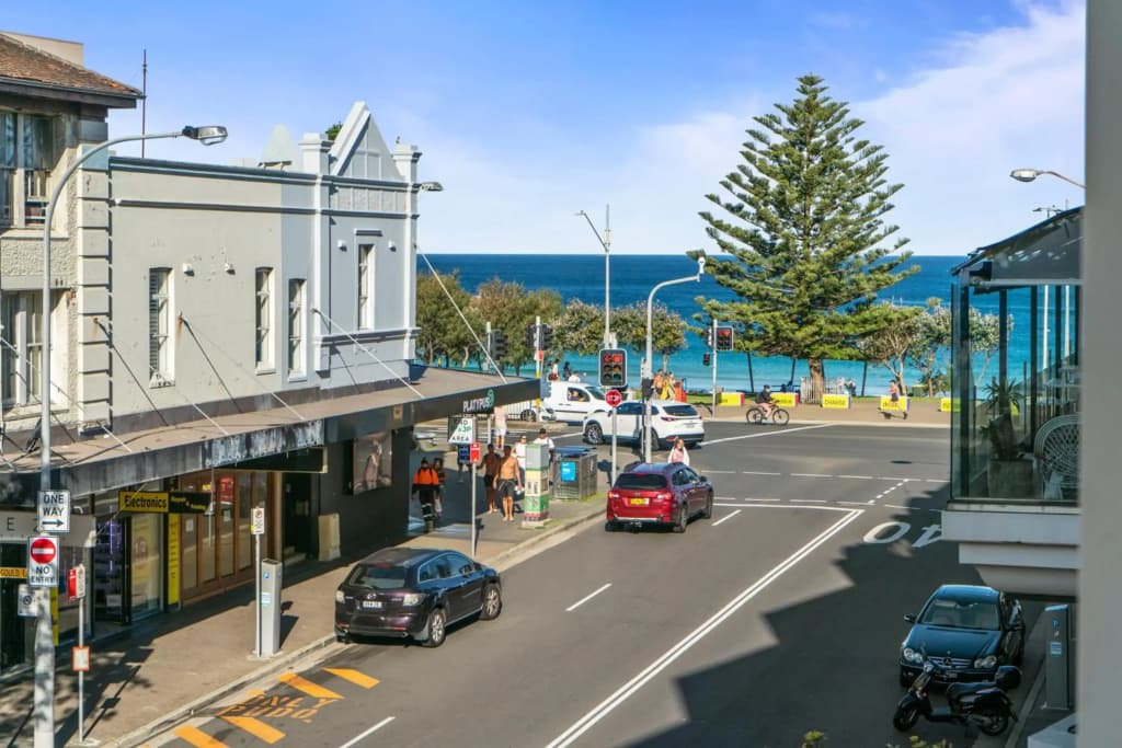 Premium Bondi Beach 2 Bedroom with Beach view and parking - photo 1